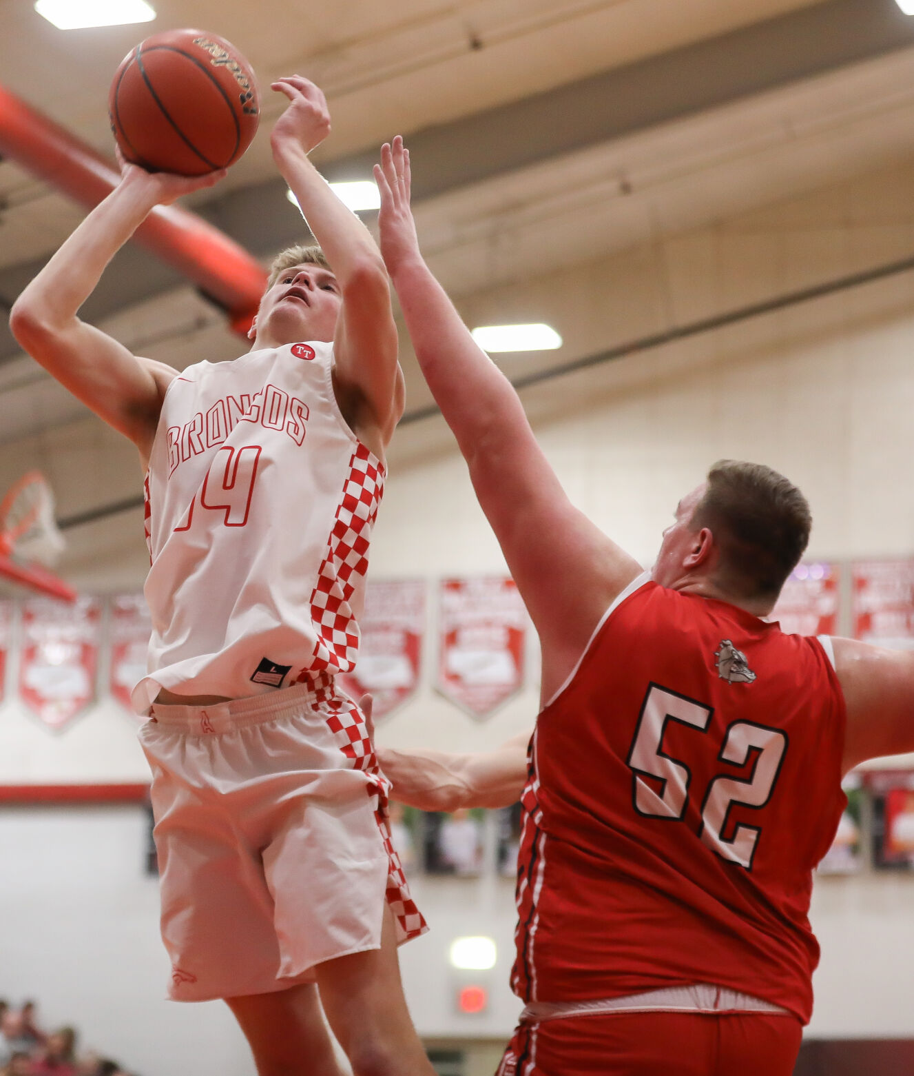 1-14-22 Pleasanton at Amherst boys basketball (22 of 27).jpg